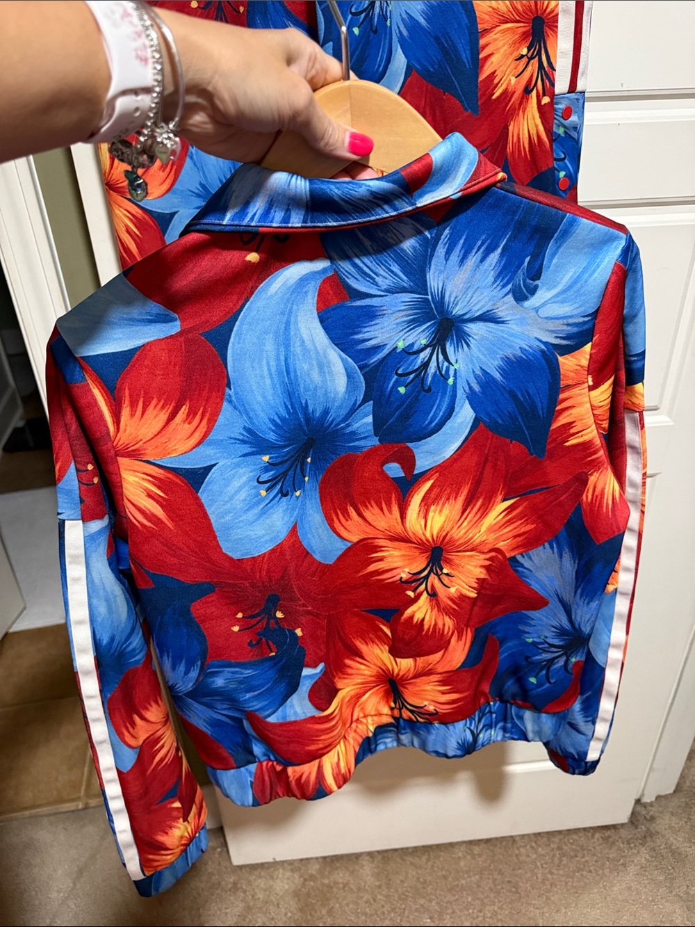 Adidas x Farm Rio Floral Tracksuit Set Size M Red Blue Tropical Boho Festival - Picture 9 of 12